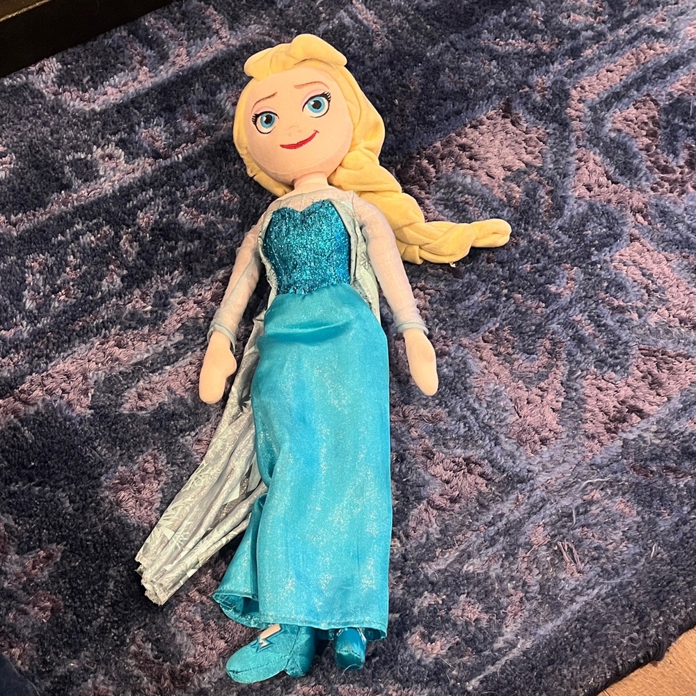 Disney Elsa Plush Doll and Frozen I am Olaf book